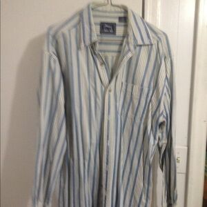 Mens Vintage Cherokee White/Blue shirt.